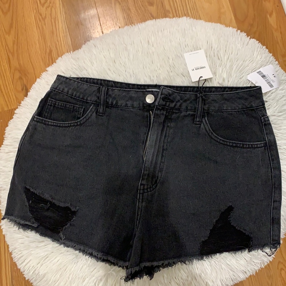 Forever 21 black distressed shorts size 31